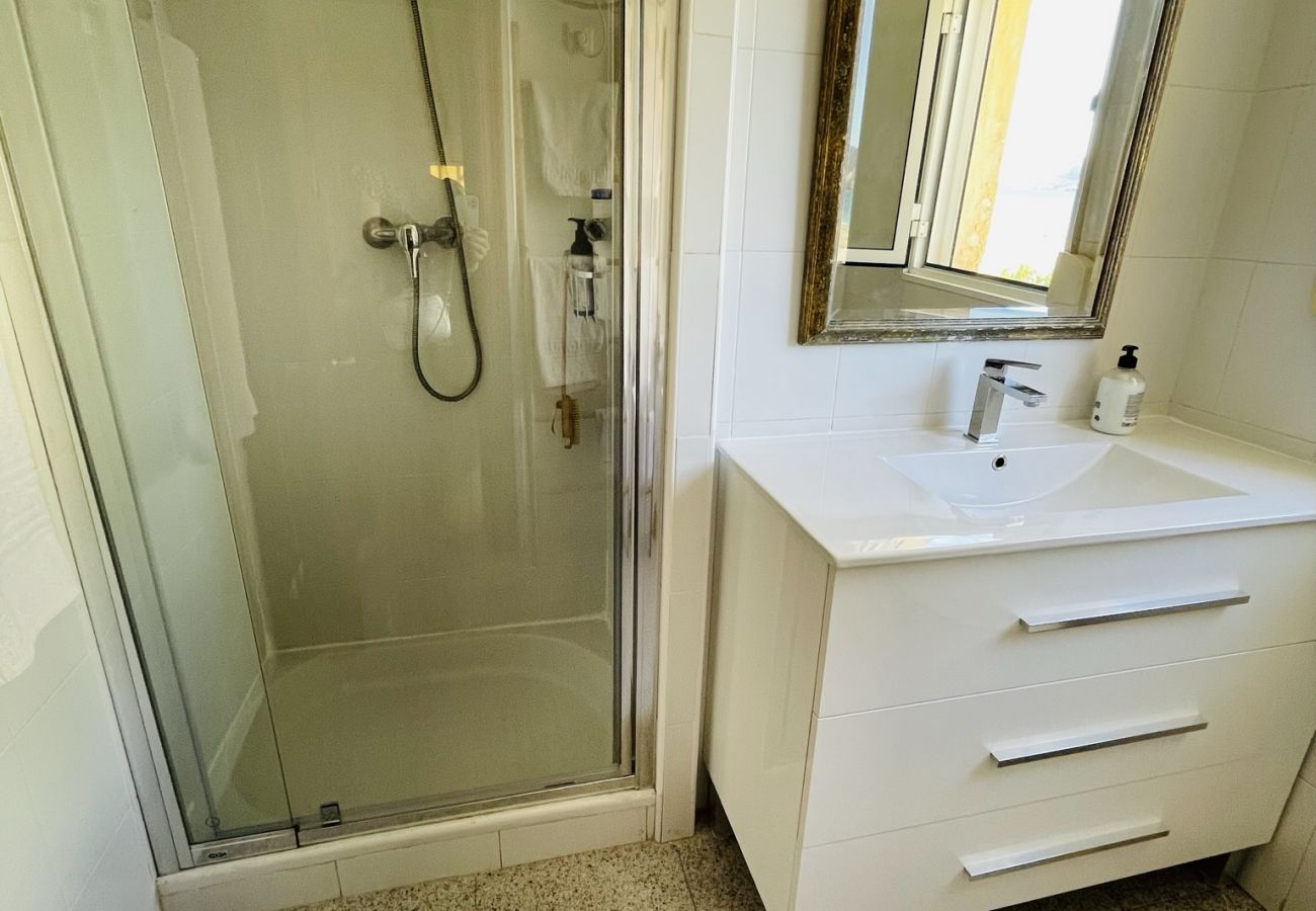 Apartamento en Benidorm - A690 - Madrimar