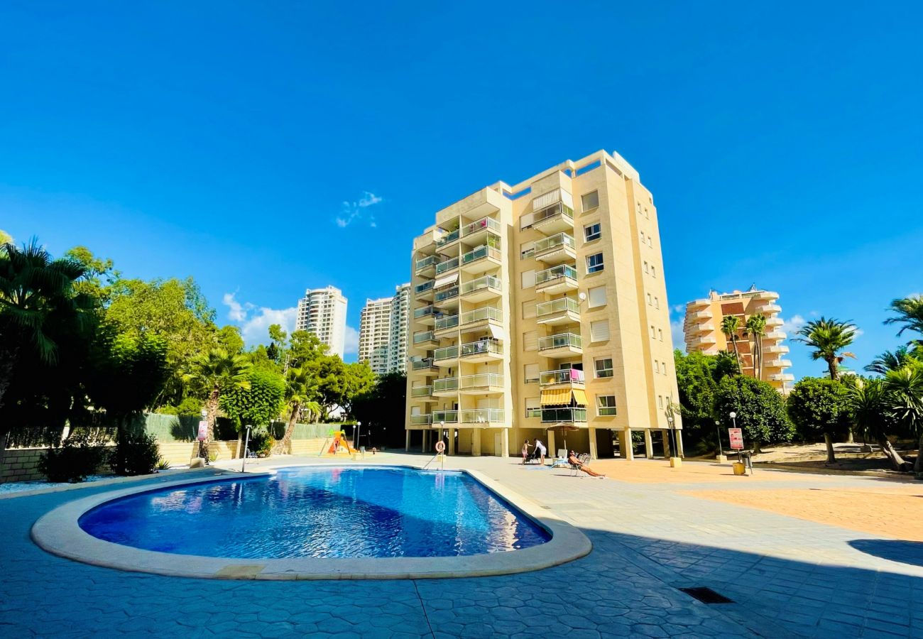 Piscina y zonas comunes del apartamento vacacional de Alicante