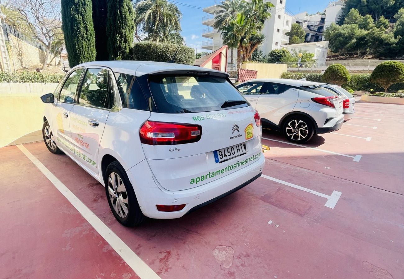Parking del apartamento vacacional en Finestrat