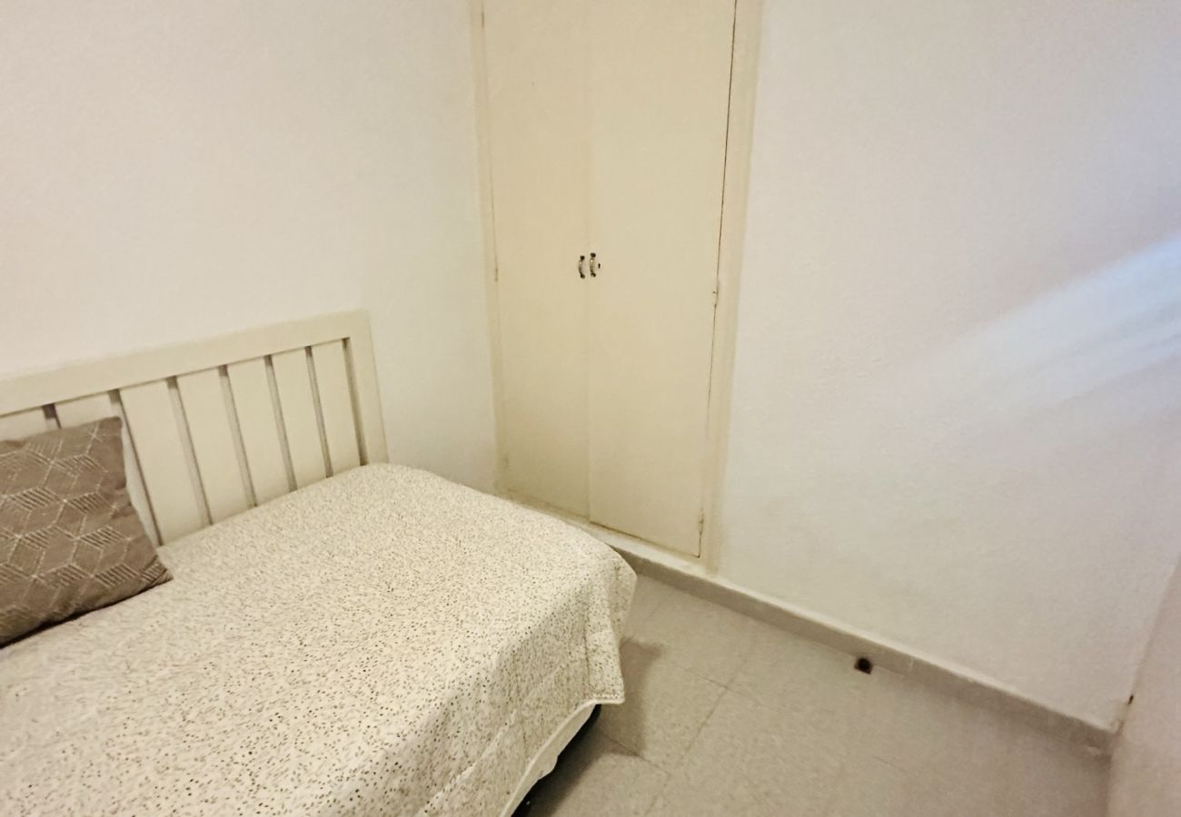 Apartamento en Benidorm - A1015 - Madrimar