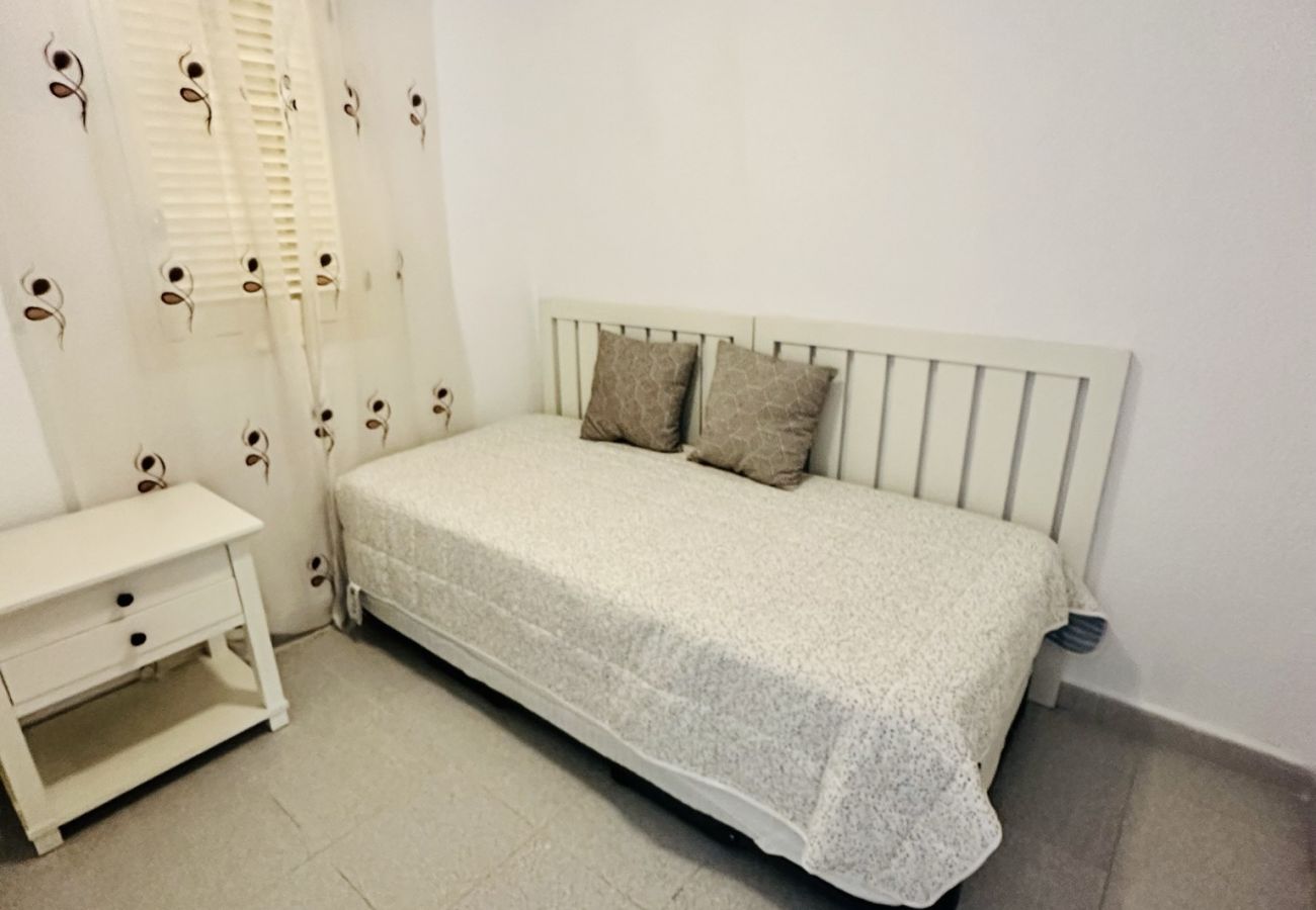 Apartamento en Benidorm - A1015 - Madrimar