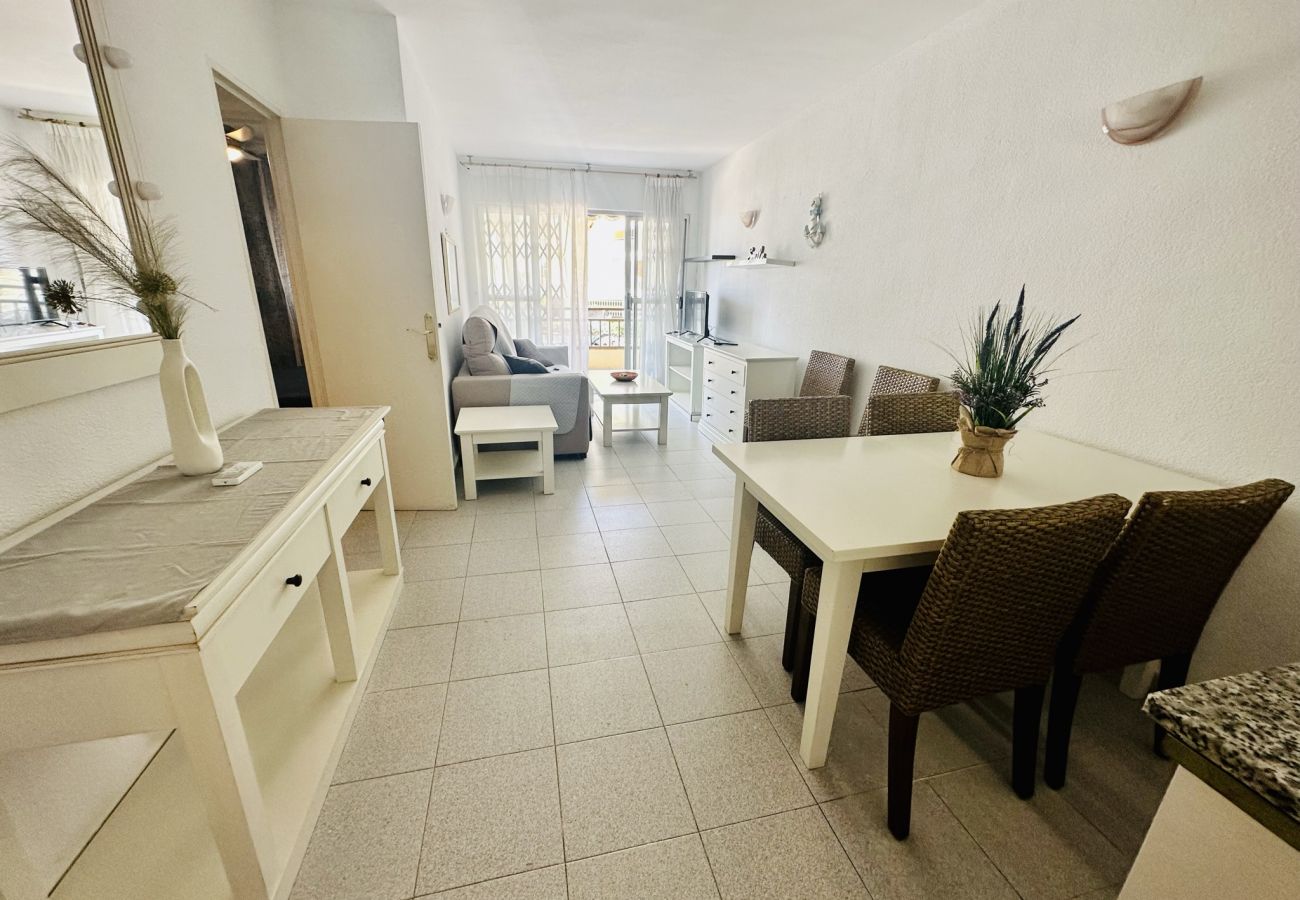 Apartamento en Benidorm - A1015 - Madrimar