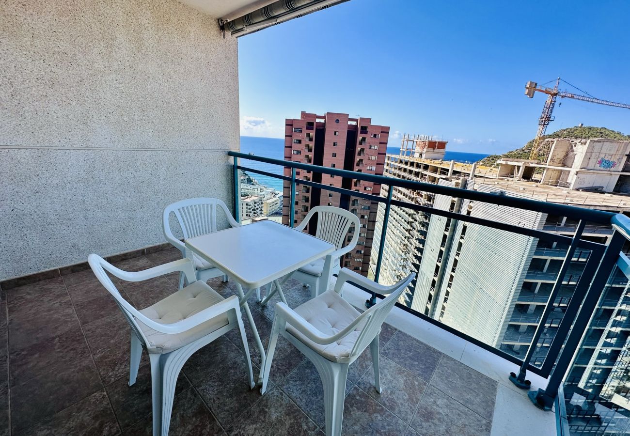 Balcón con vistas al mar del apartamento vacacional en Alicante