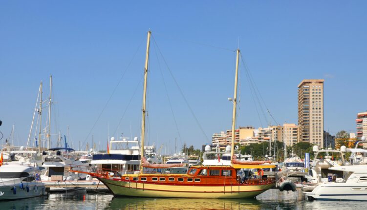 puerto pesquero villajoyosa