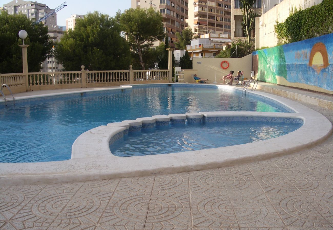 Swimming pool of the holiday flat in Cala Finestrat