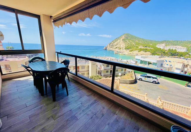 Outdoor terrace overlooking the Cala de Finestrat cove