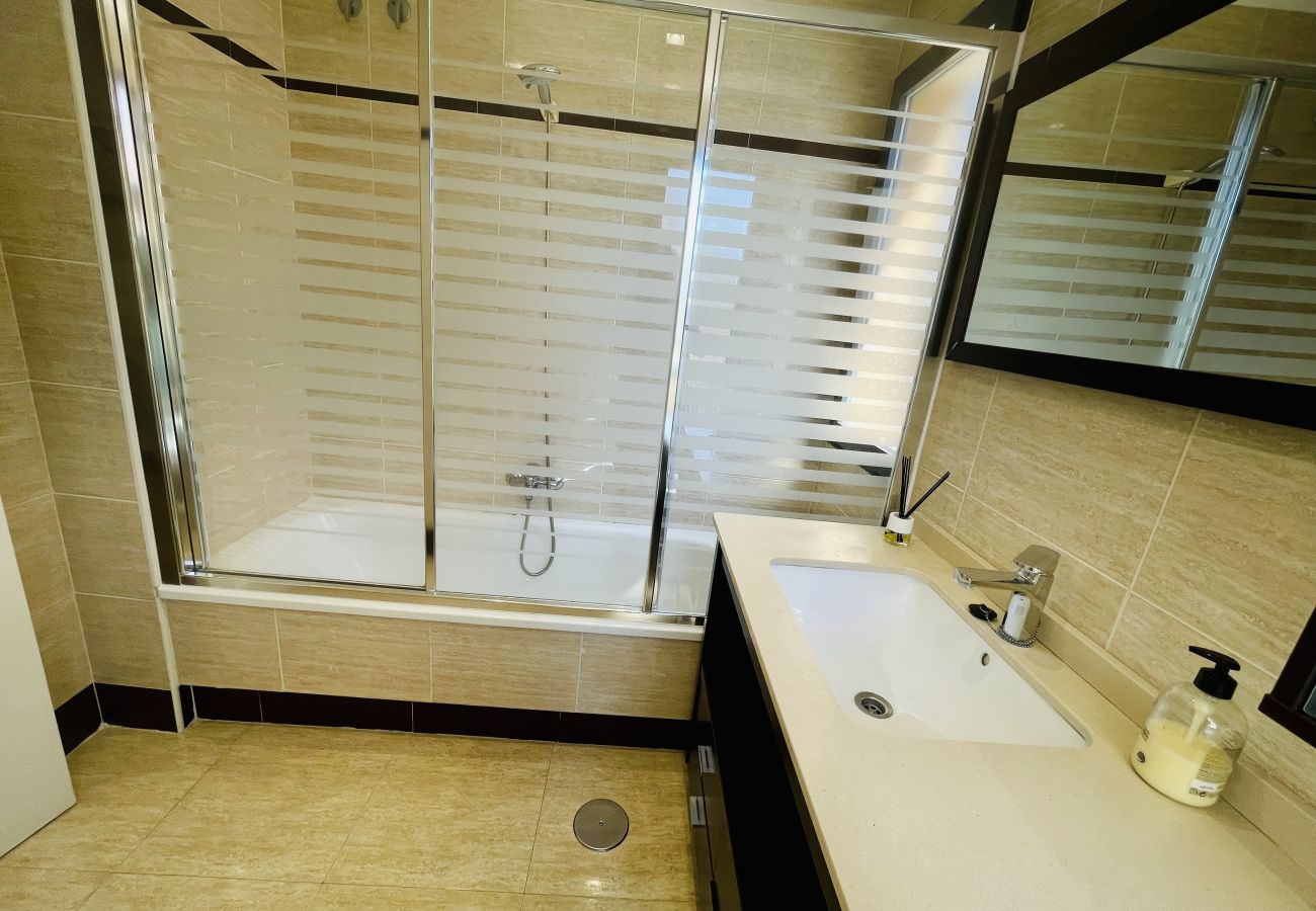 Apartment in Benidorm - A997 - Torre Doscalas