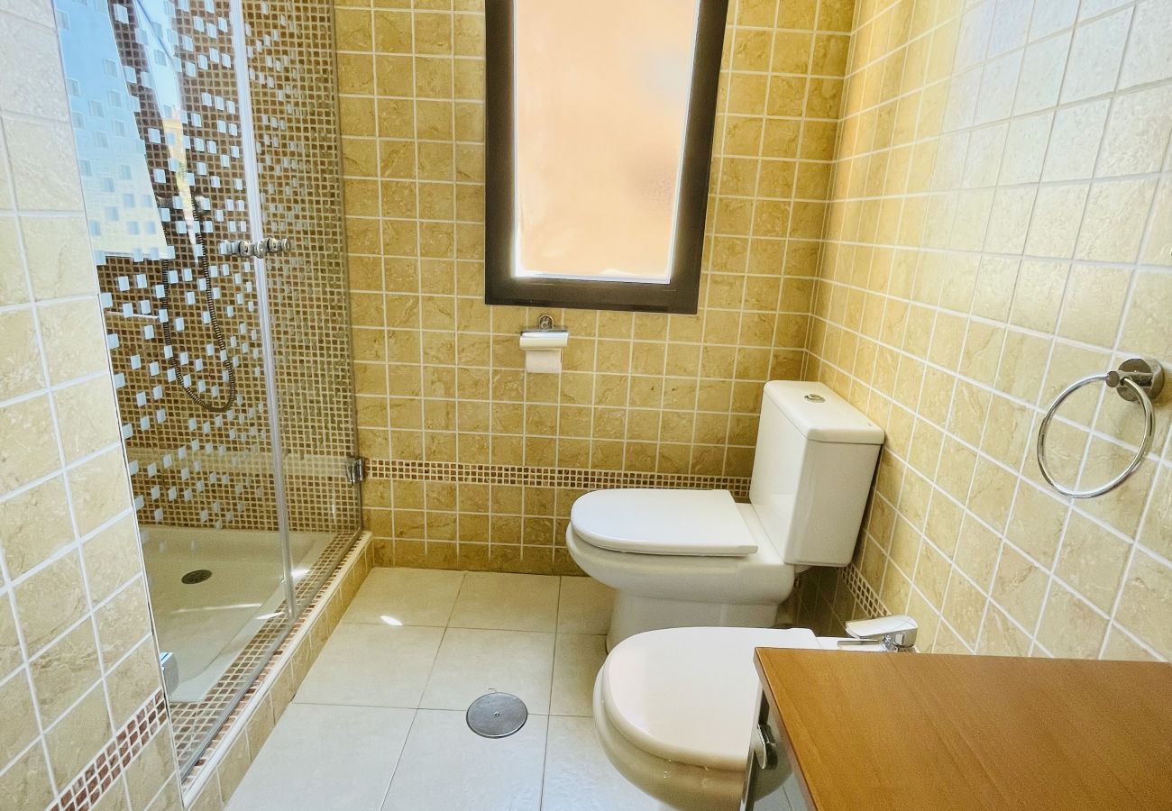 Apartment in Benidorm - A997 - Torre Doscalas