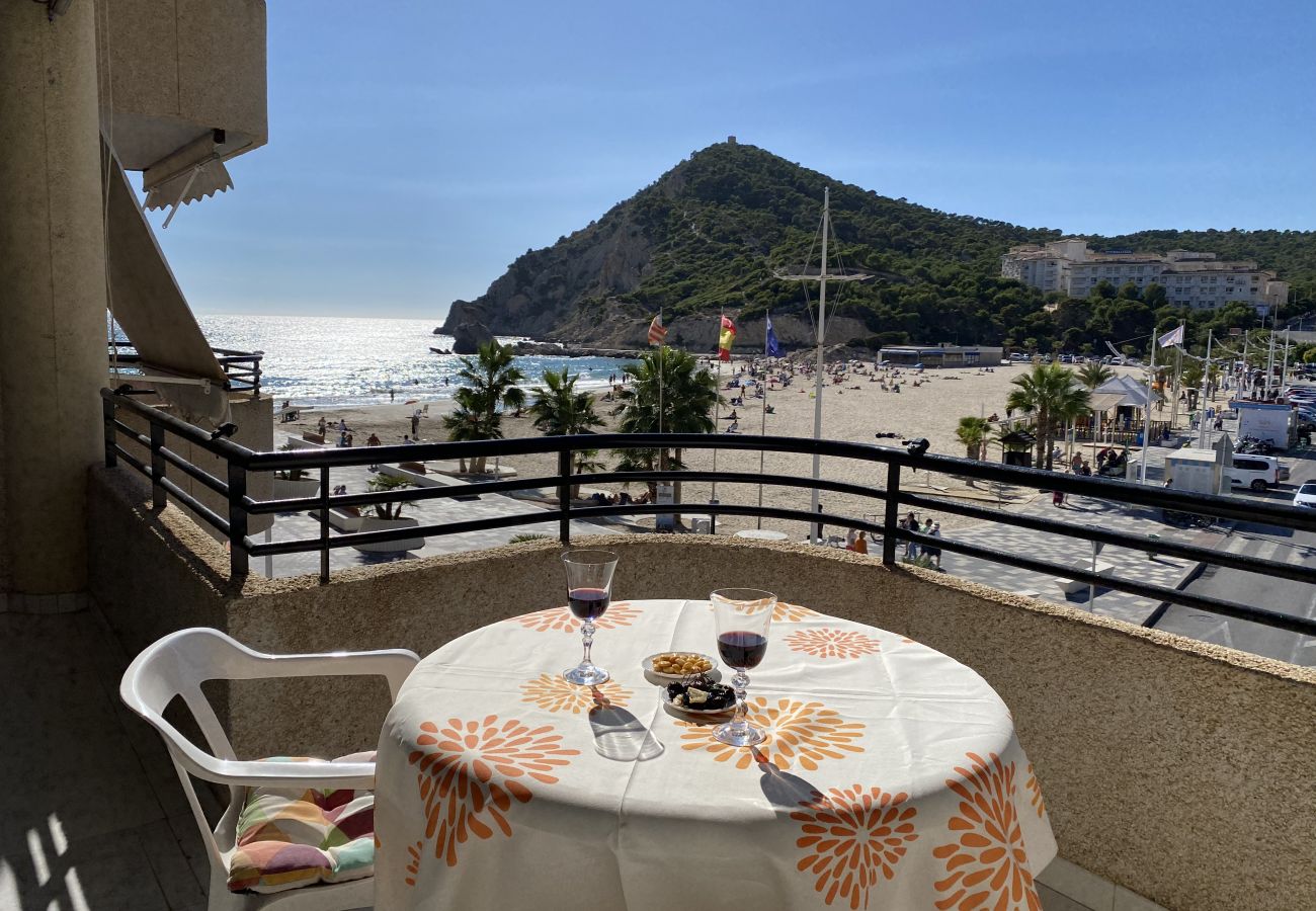 Terrasse avec vue sur la crique de Cala de Finestrat